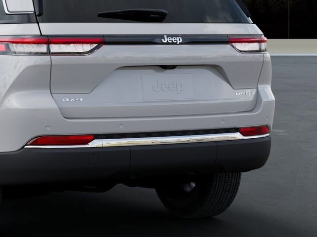 New 2026 Jeep Grand Cherokee Laredo image 13