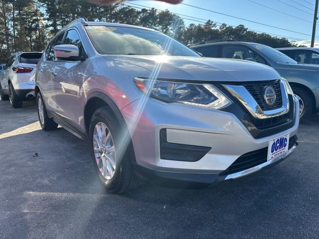 Used 2018 Nissan Rogue SV image 1