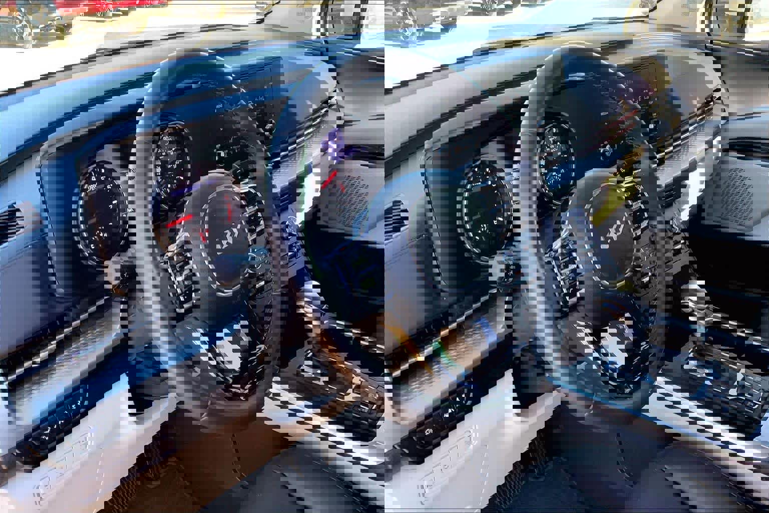 Used 2024 Kia Carnival LX image 15