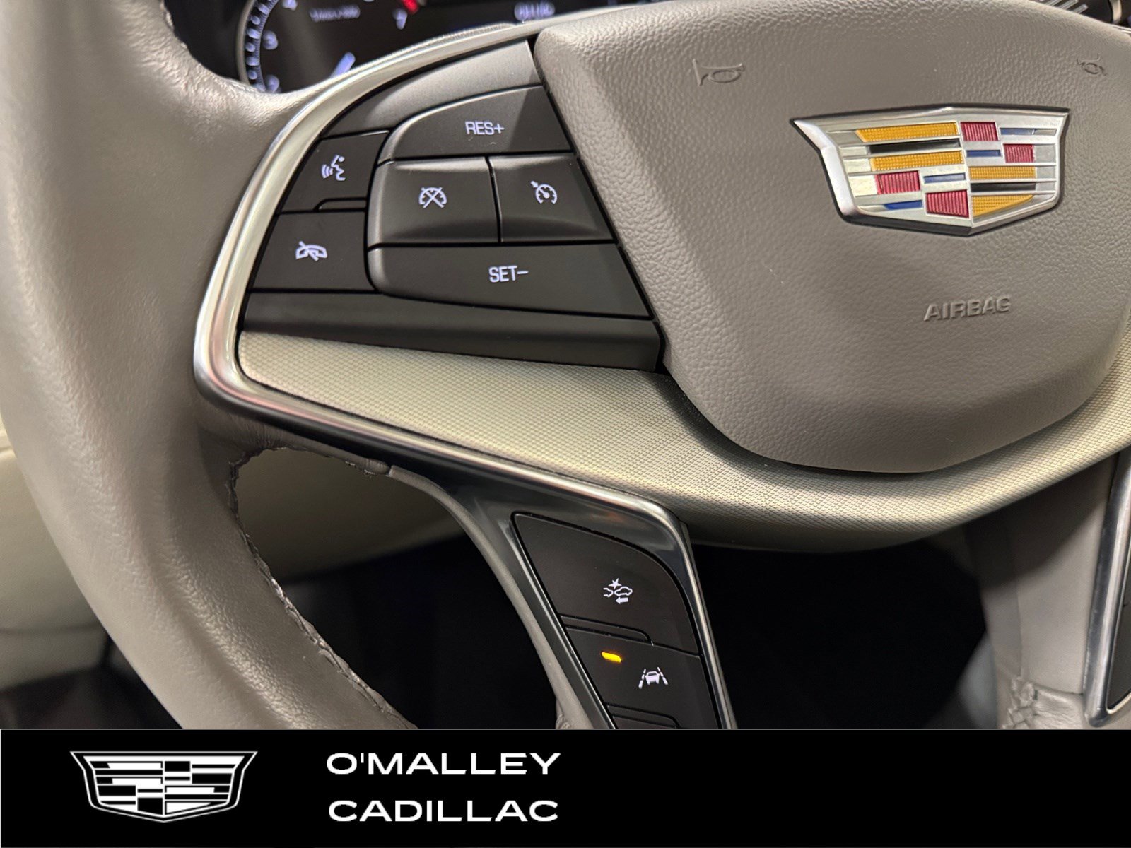 Certified 2023 Cadillac XT5 Premium Luxury w/ LPO, Floor Liner Package image 16