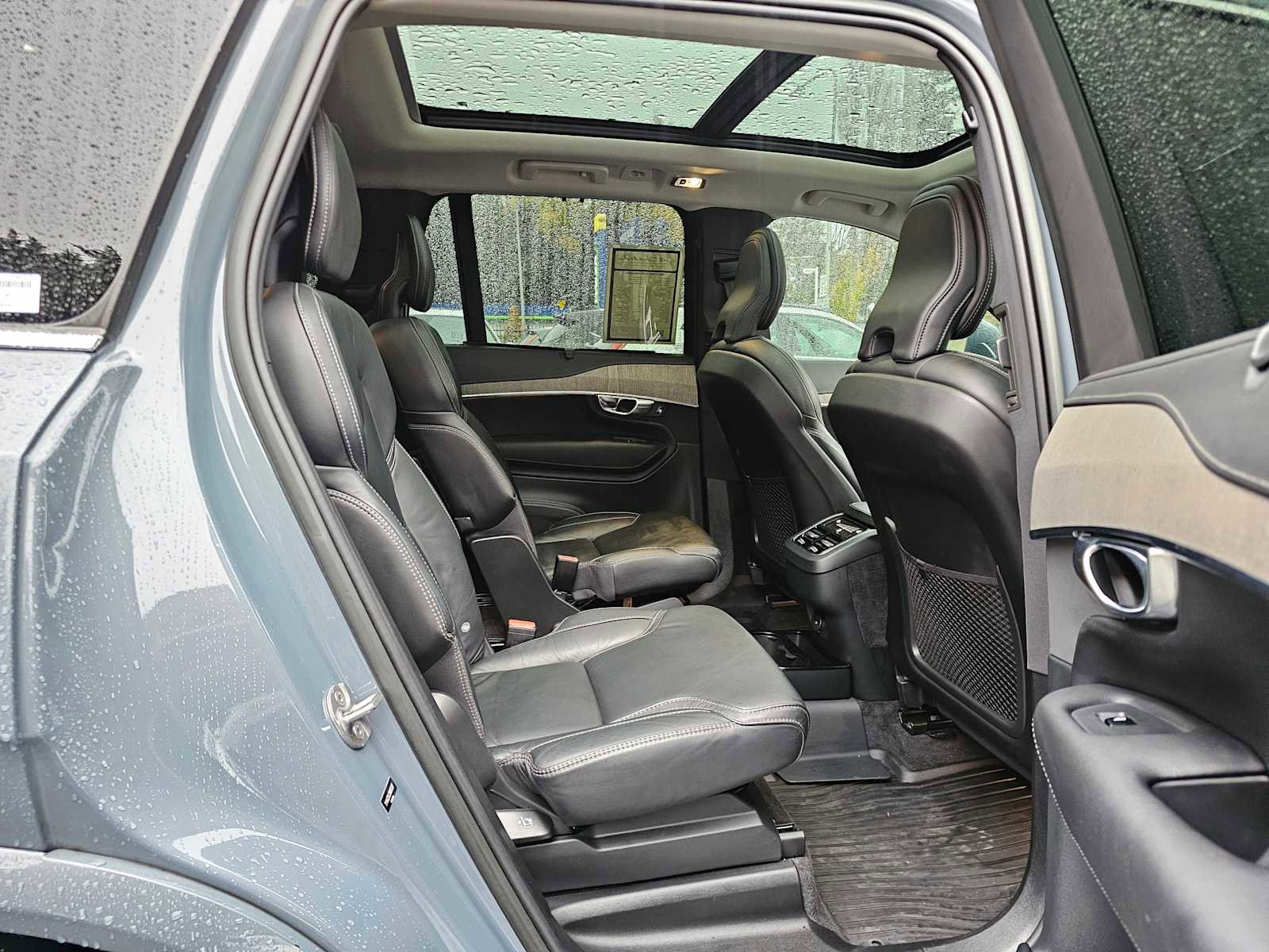 Certified 2022 Volvo XC90 T6 Inscription w/ Climate Package image 12