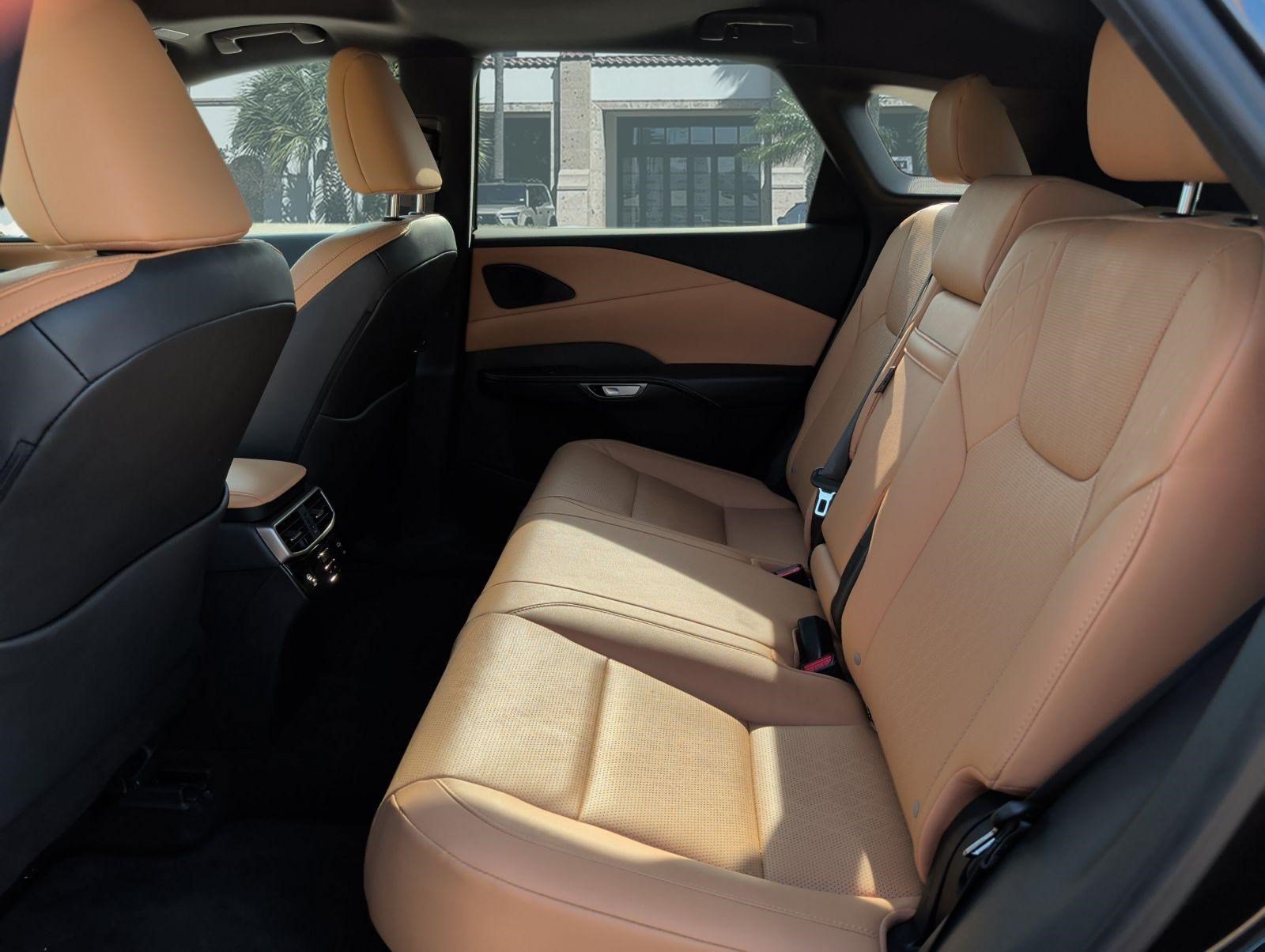 Used 2025 Lexus RX 350 Premium Plus w/ Convenience Package FWD image 25