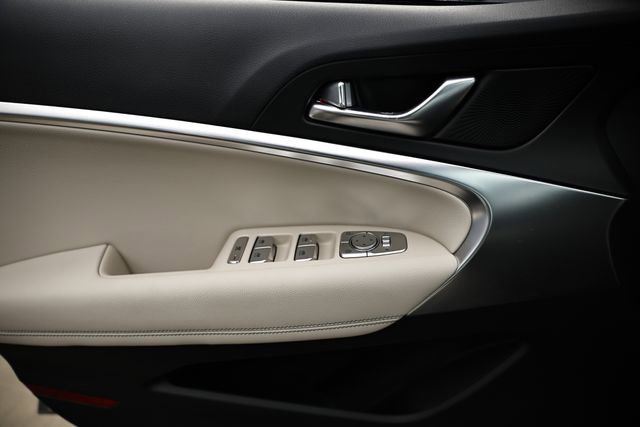 Used 2026 Genesis G70 2.5T image 14