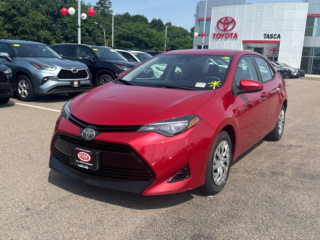Used 2018 Toyota Corolla LE FWD image 3