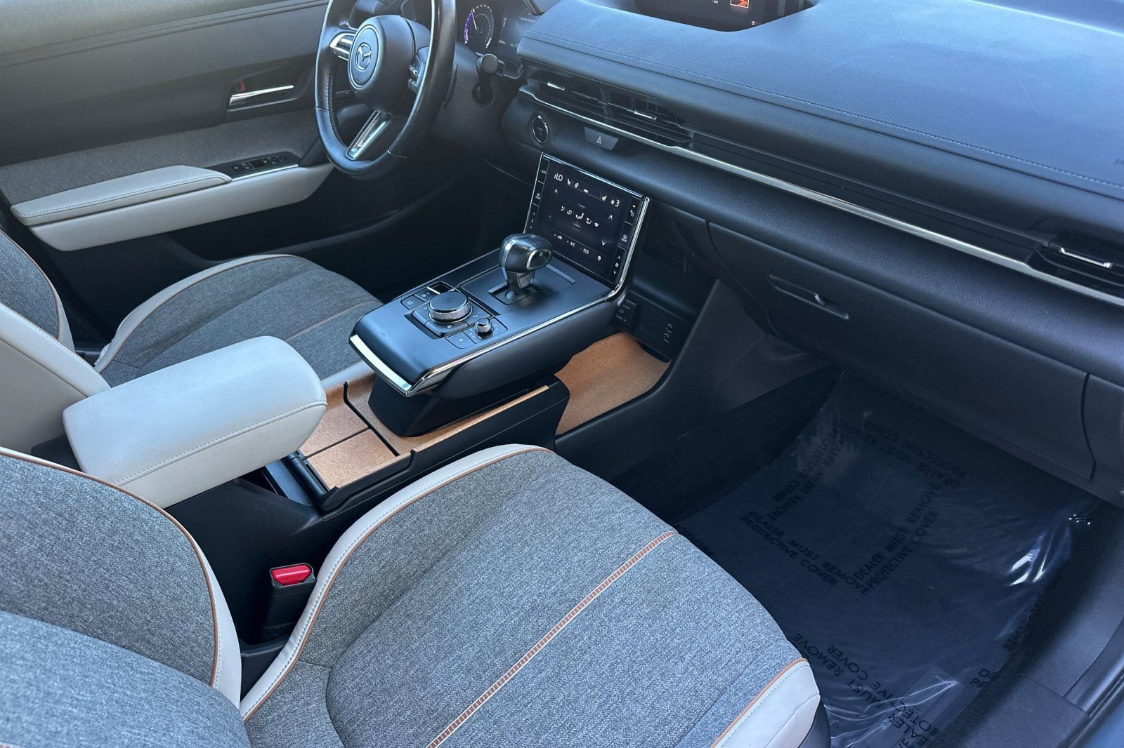 Used 2022 MAZDA MX-30 Electric w/ Premium Plus Pkg image 16