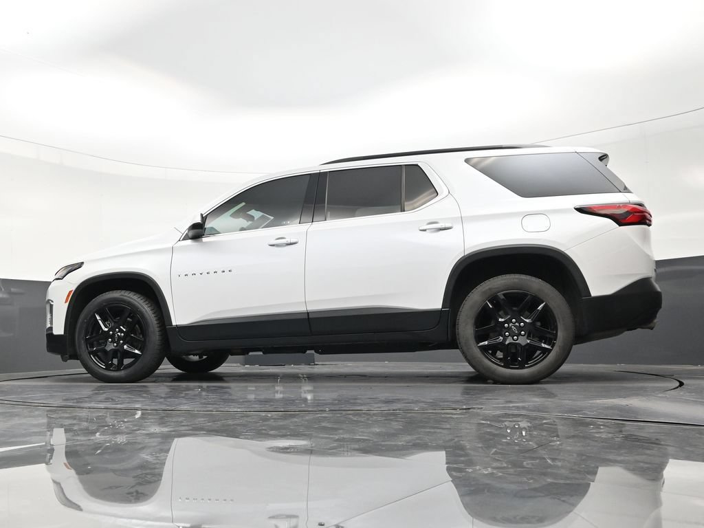 Used 2022 Chevrolet Traverse LT FWD image 21