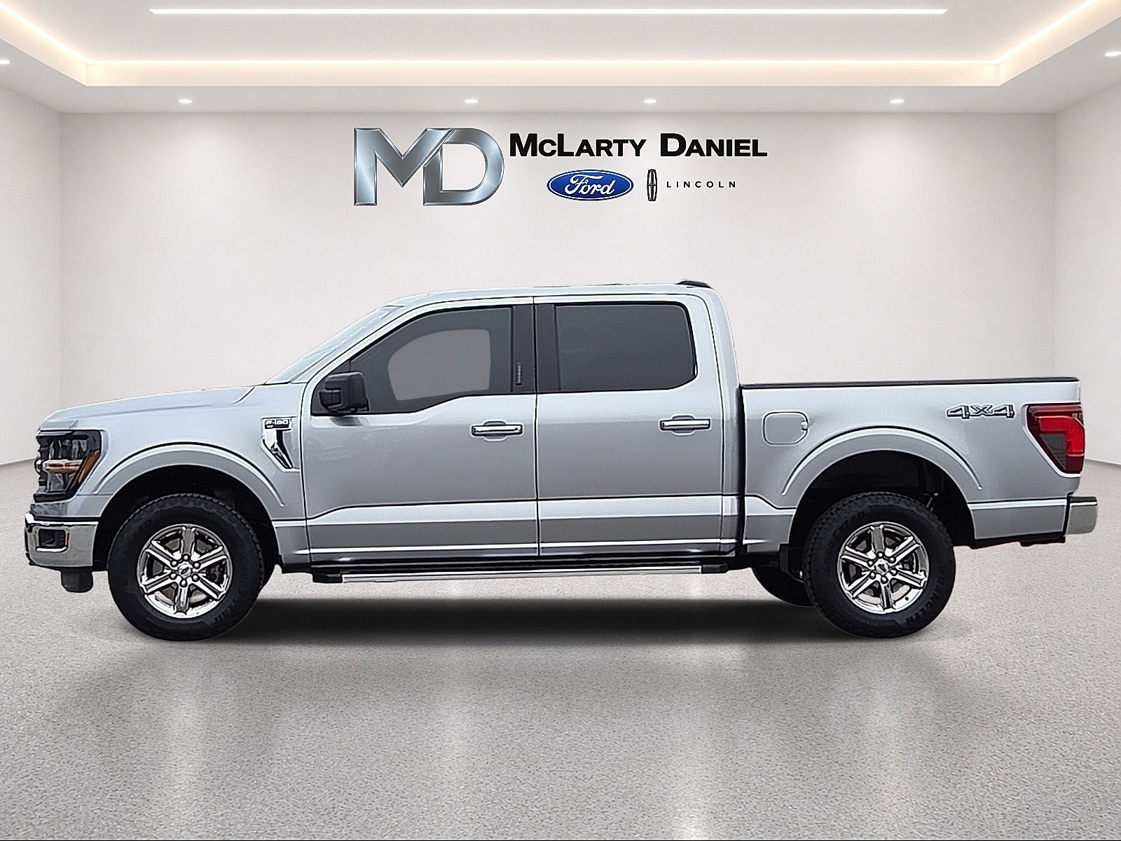 Certified 2024 Ford F150 XLT w/ Mobile Office Package AWD/4WD image 3