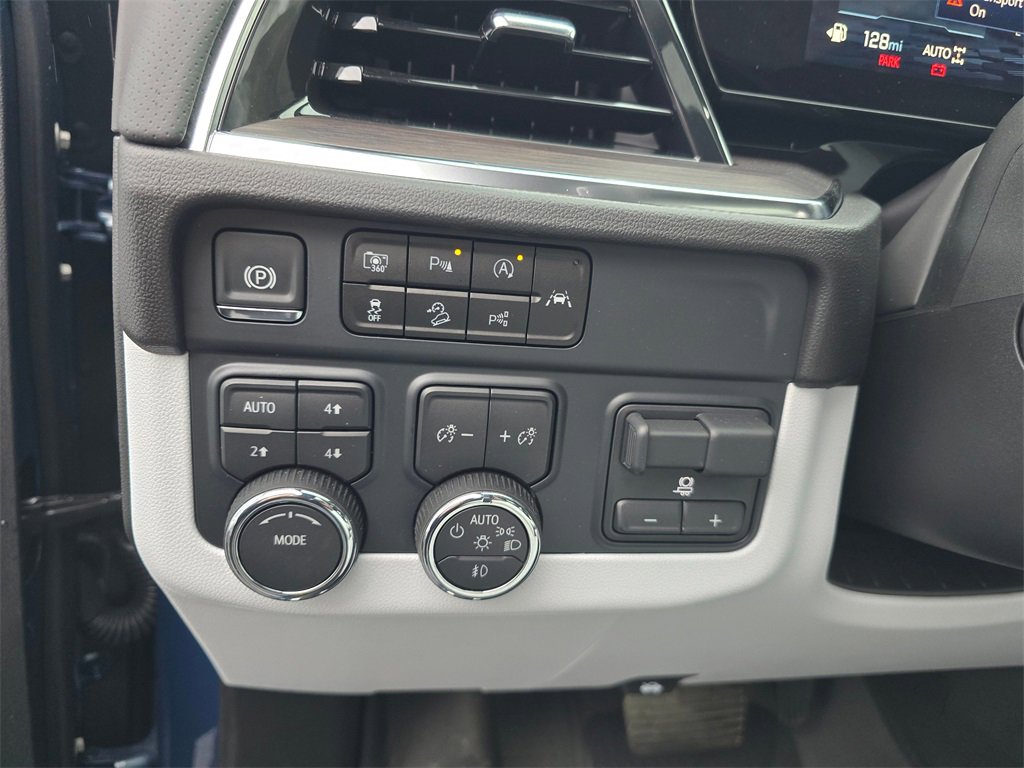 New 2025 Chevrolet Suburban Premier w/ Sun And Tow Package image 22