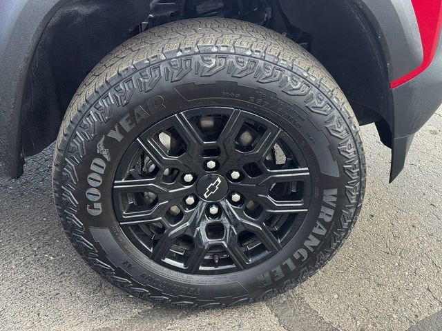 Used 2025 Chevrolet Colorado Trail Boss AWD/4WD image 9