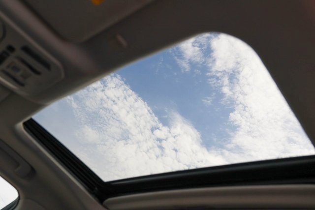 Used 2021 Toyota Highlander Limited image 14