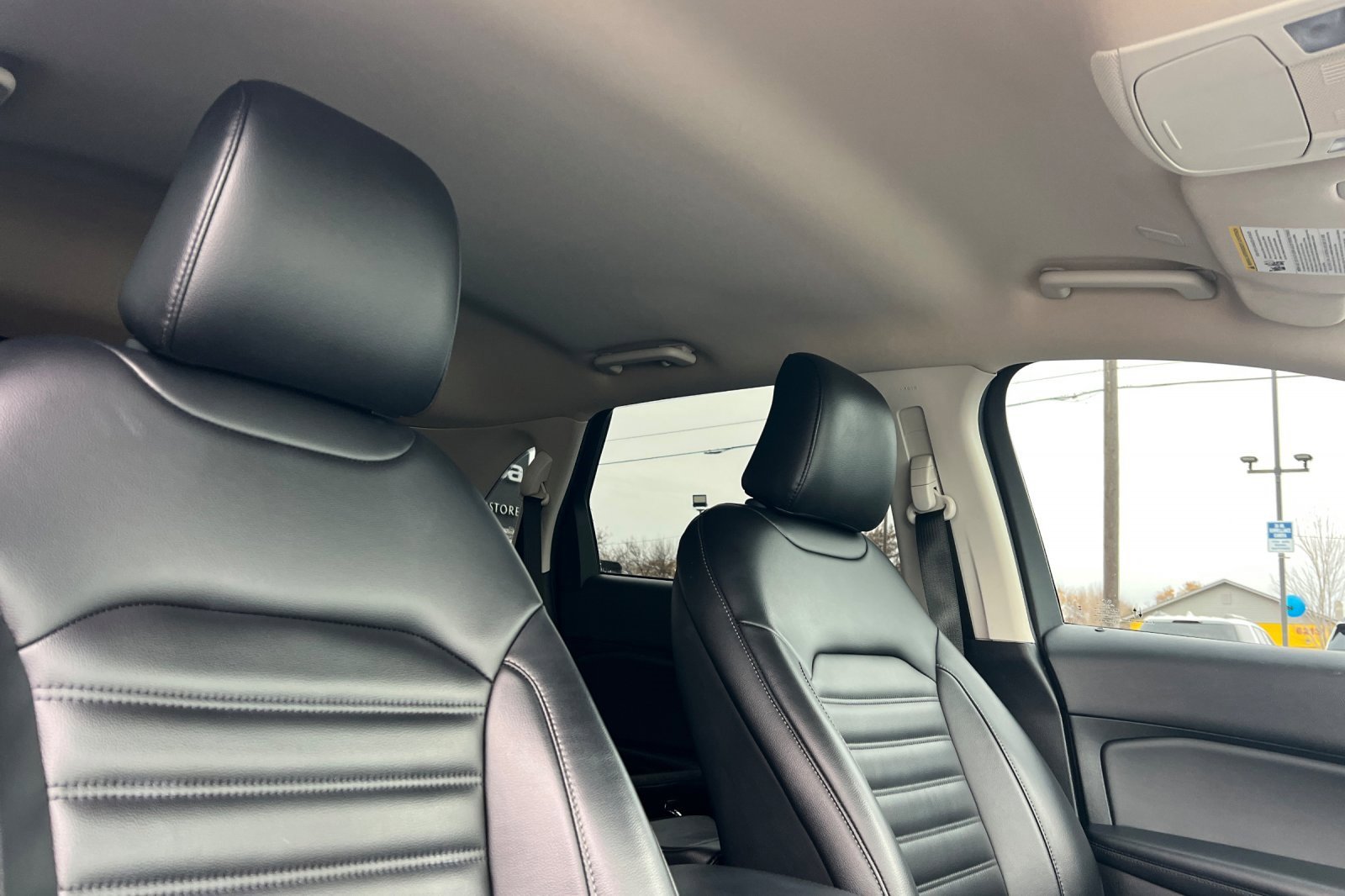 Used 2023 Ford Edge SEL image 15