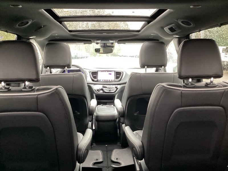 New 2026 Chrysler Pacifica Limited w/ S Appearance Package image 15