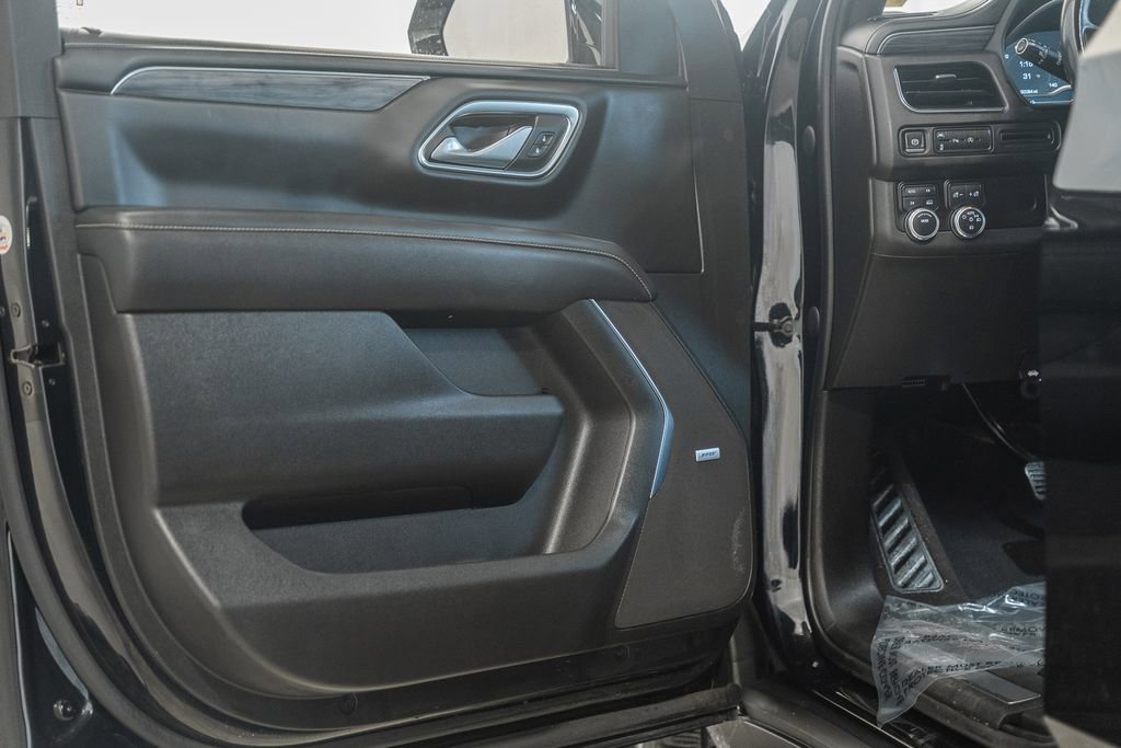 Used 2023 GMC Yukon SLT image 45