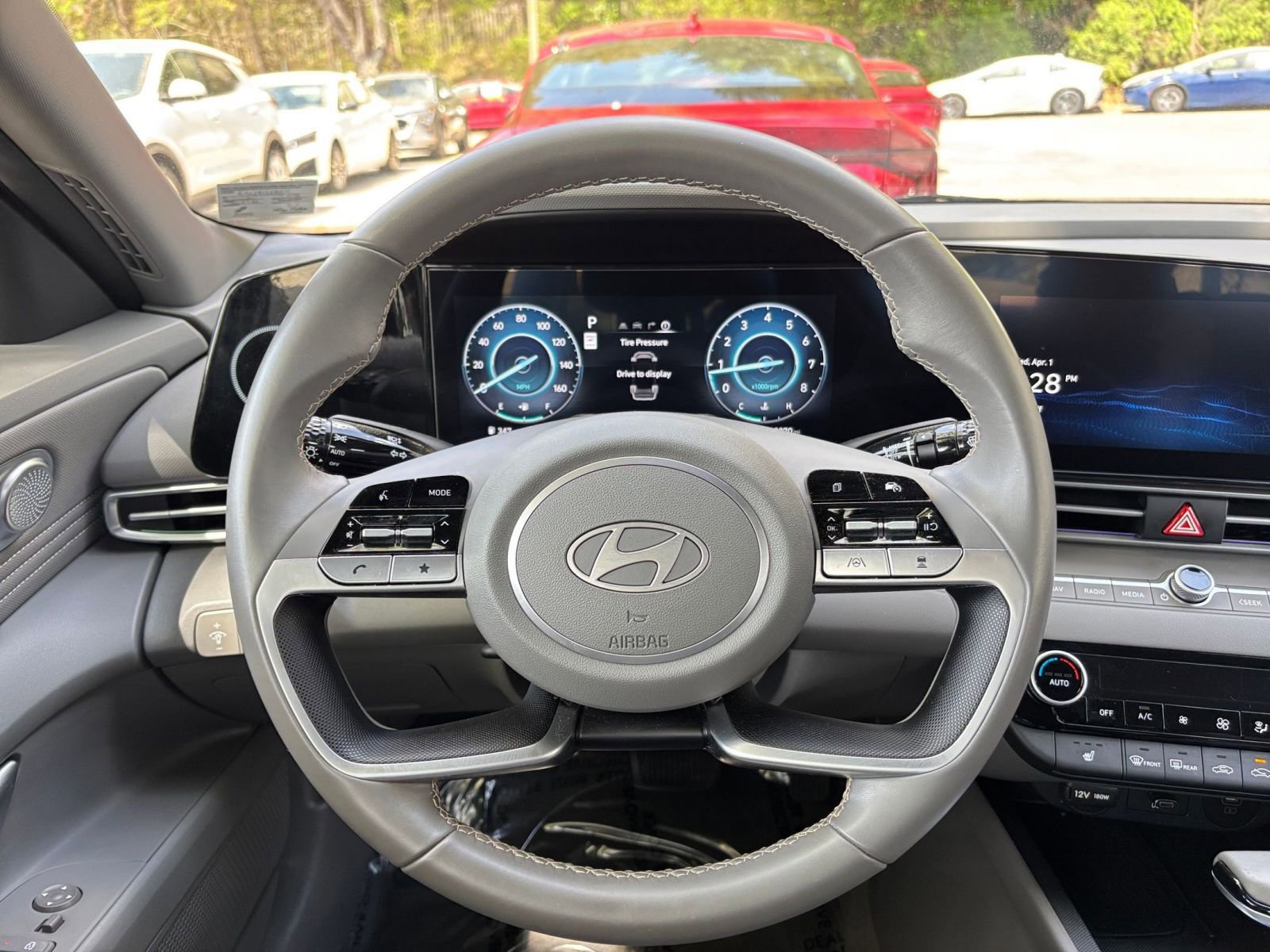 Used 2025 Hyundai Elantra SEL FWD image 36
