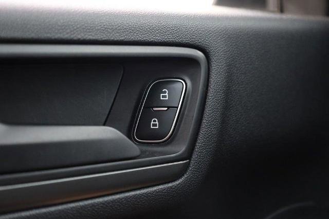Used 2025 Ford Escape Active AWD/4WD image 20