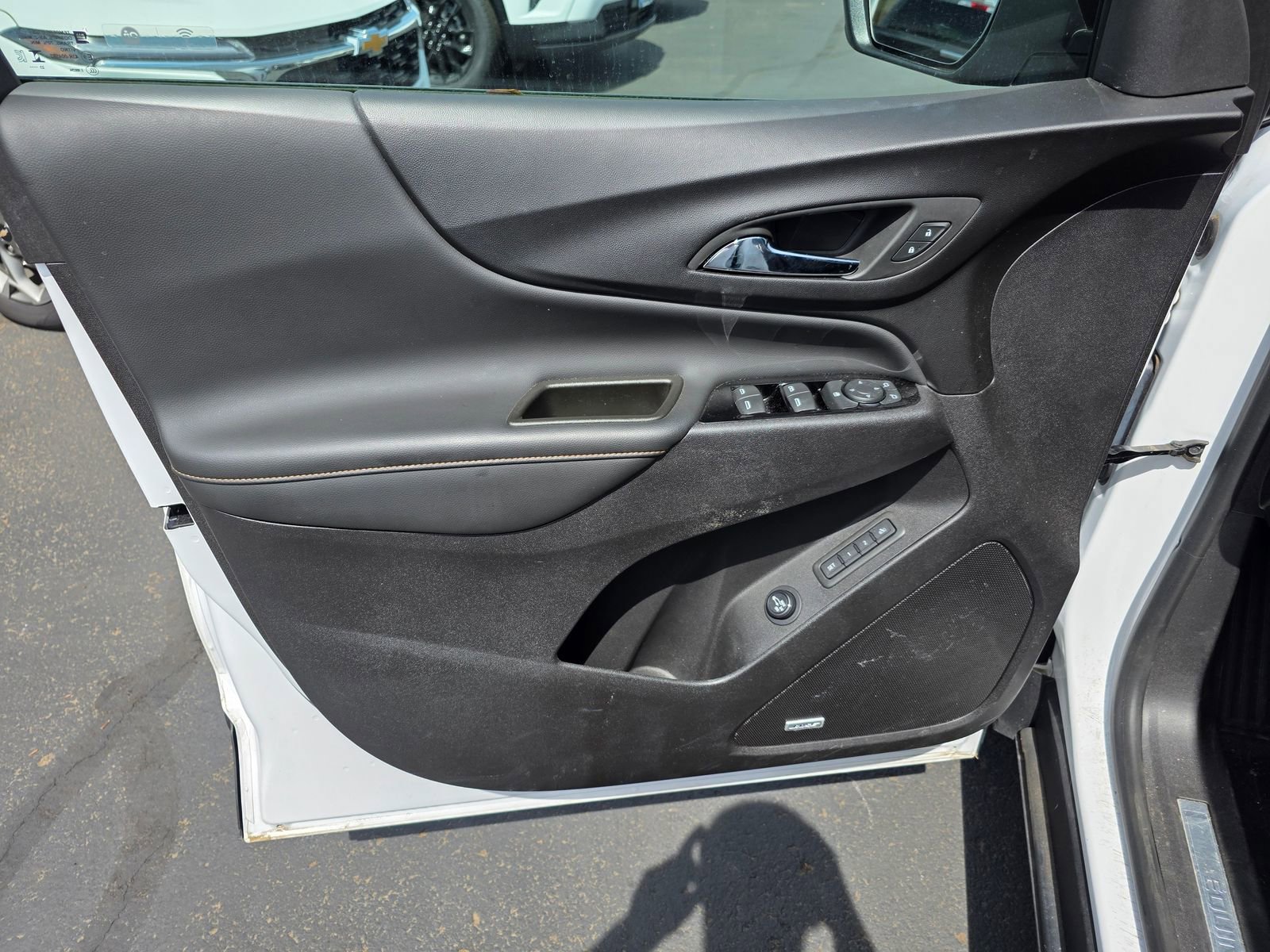Used 2024 Chevrolet Equinox Premier AWD/4WD image 11