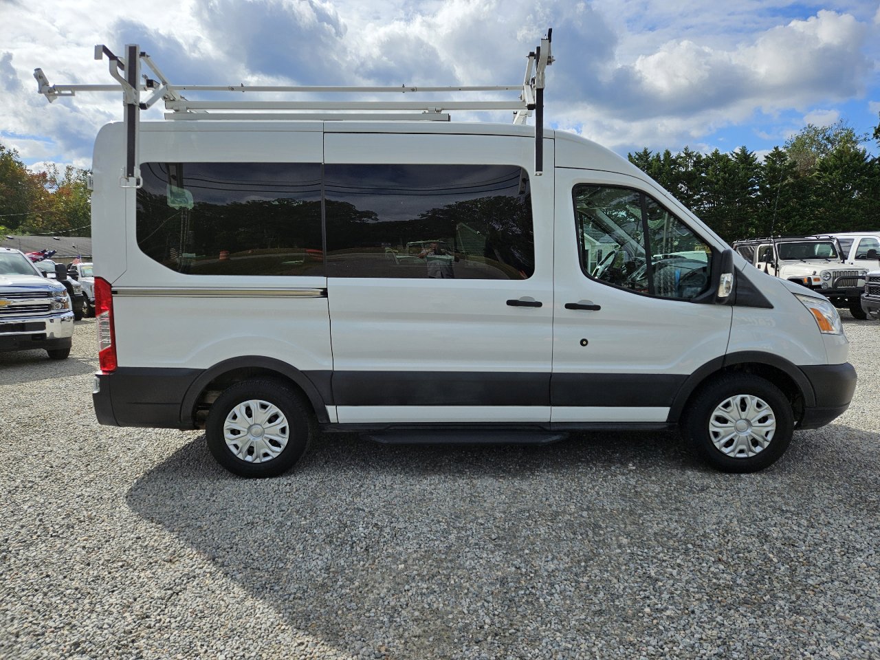Used 2019 Ford Transit 150 XLT image 7