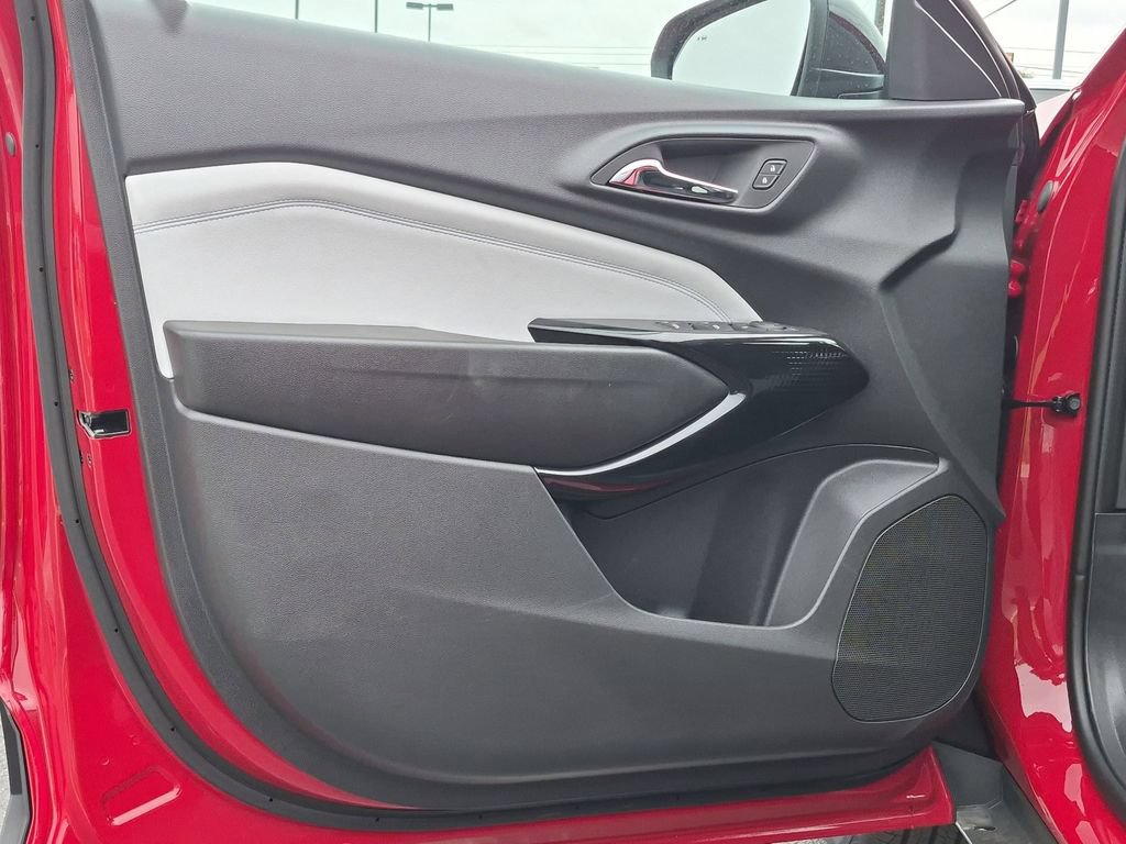 New 2026 Chevrolet Trax LT w/ Driver Confidence Package FWD image 20