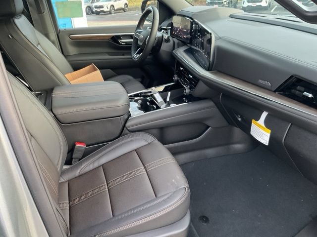New 2026 Chevrolet Suburban High Country AWD/4WD image 30