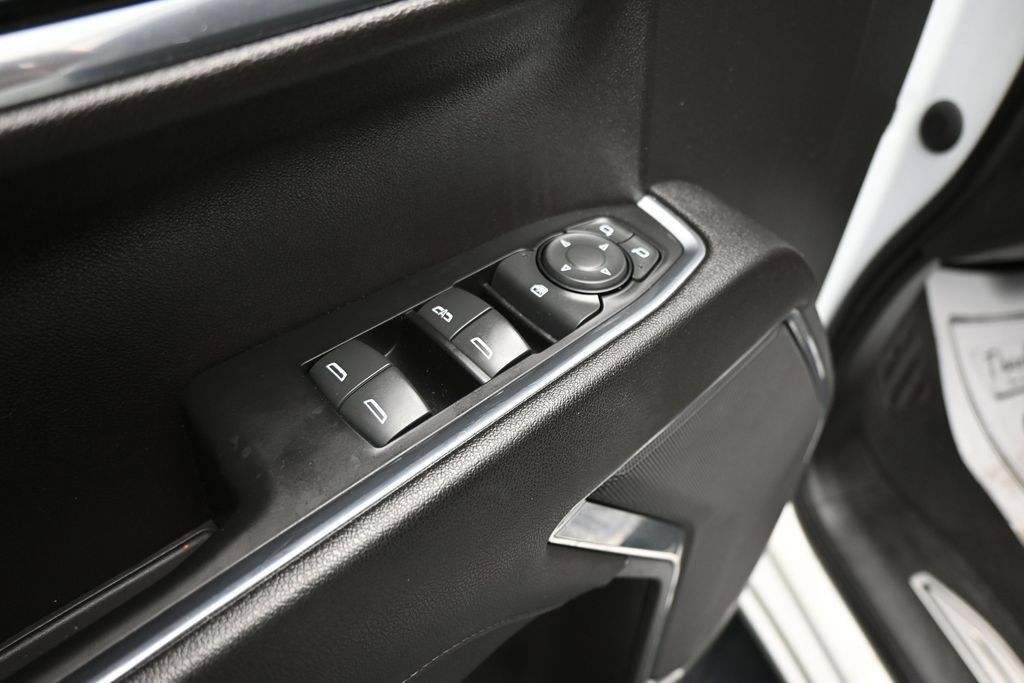 Used 2023 Chevrolet Silverado 1500 LT AWD/4WD image 12