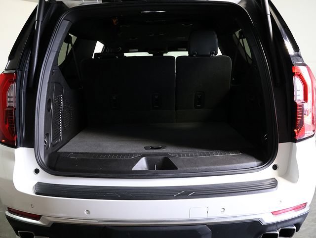 Used 2025 GMC Yukon XL Denali AWD/4WD image 32