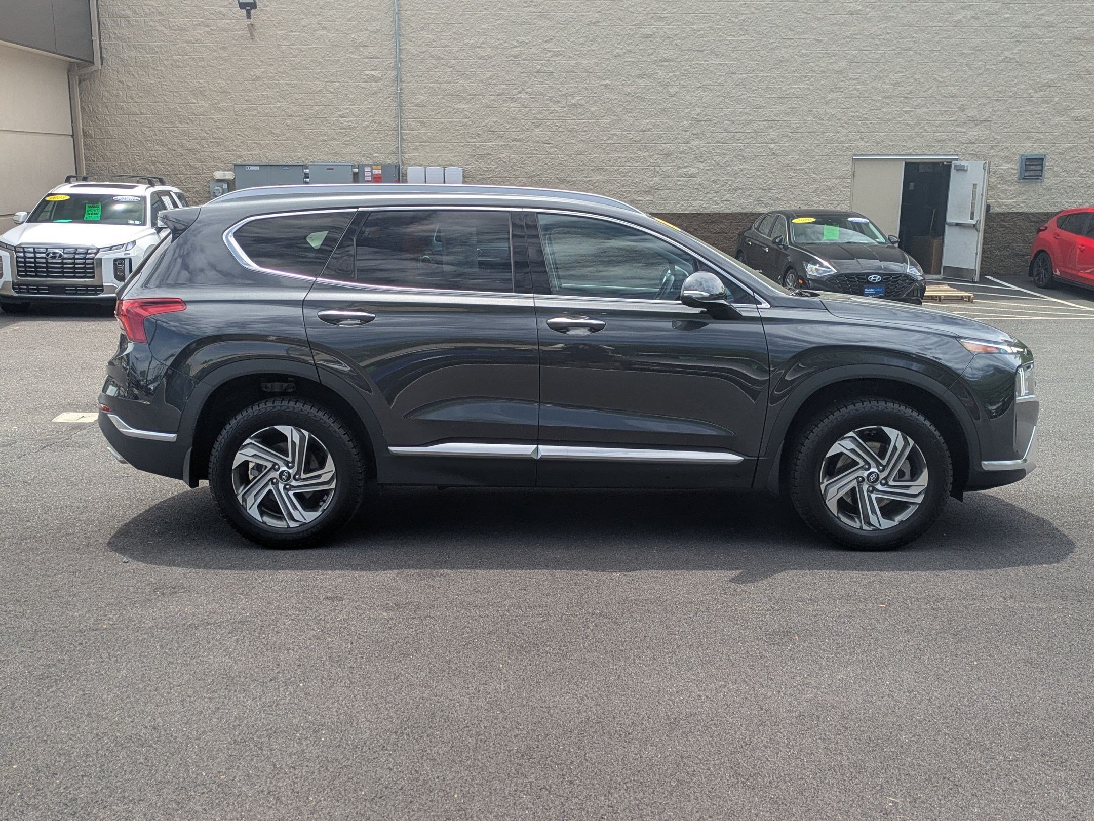 Certified 2023 Hyundai Santa Fe SEL w/ Premium Package AWD/4WD image 4