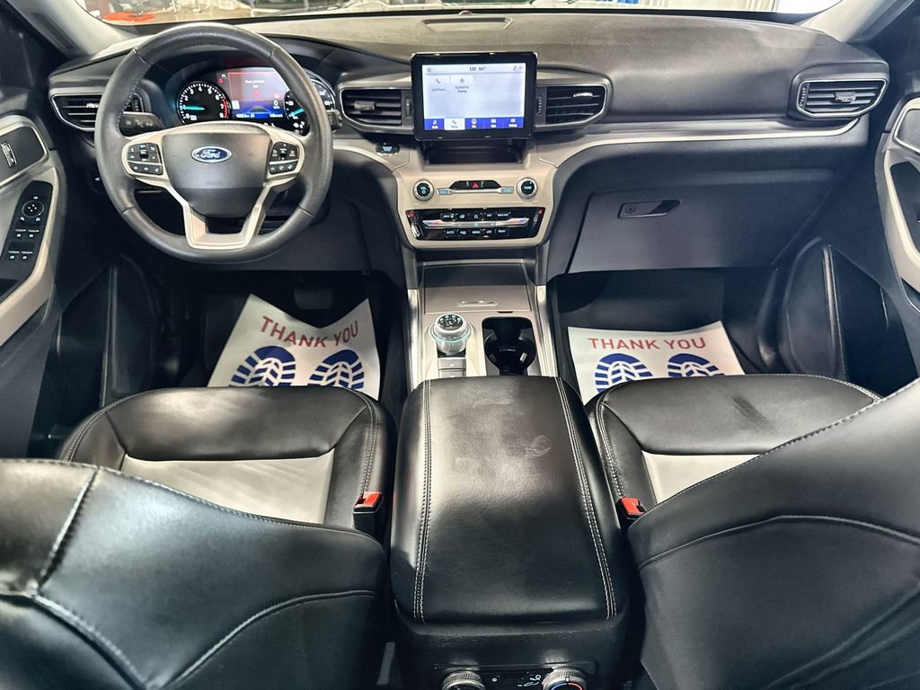 Used 2023 Ford Explorer XLT w/ Equipment Group 202A RWD image 26