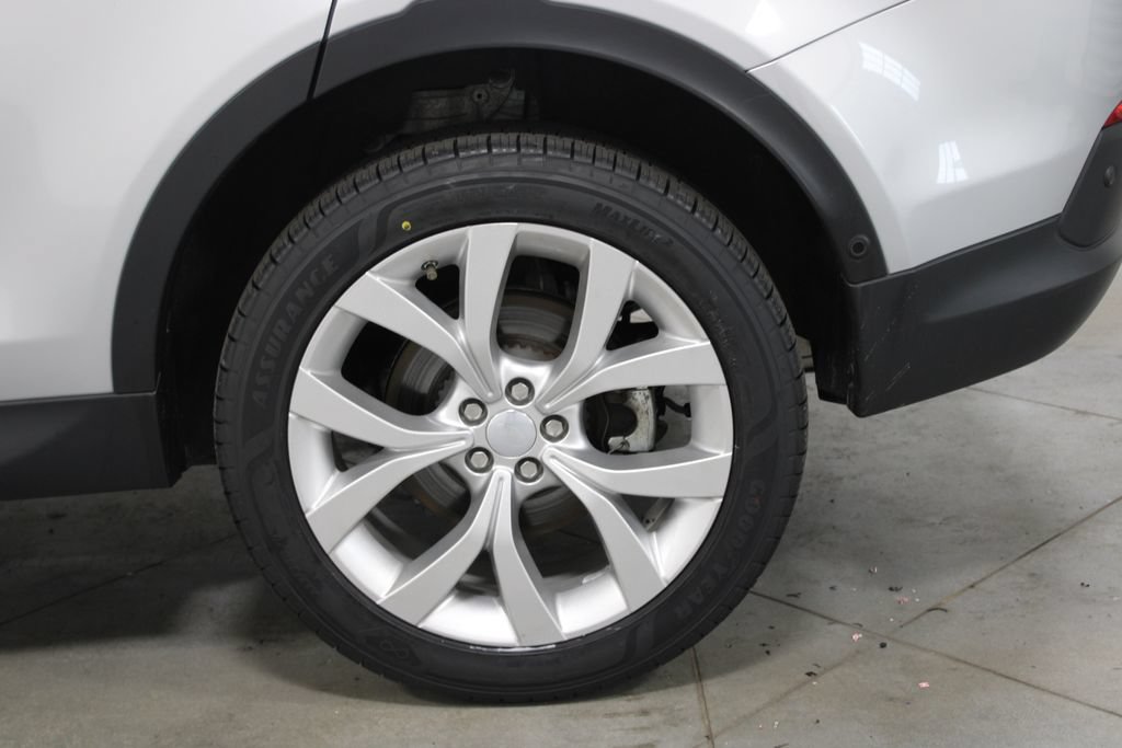 Used 2021 Land Rover Discovery Sport SE AWD/4WD image 18