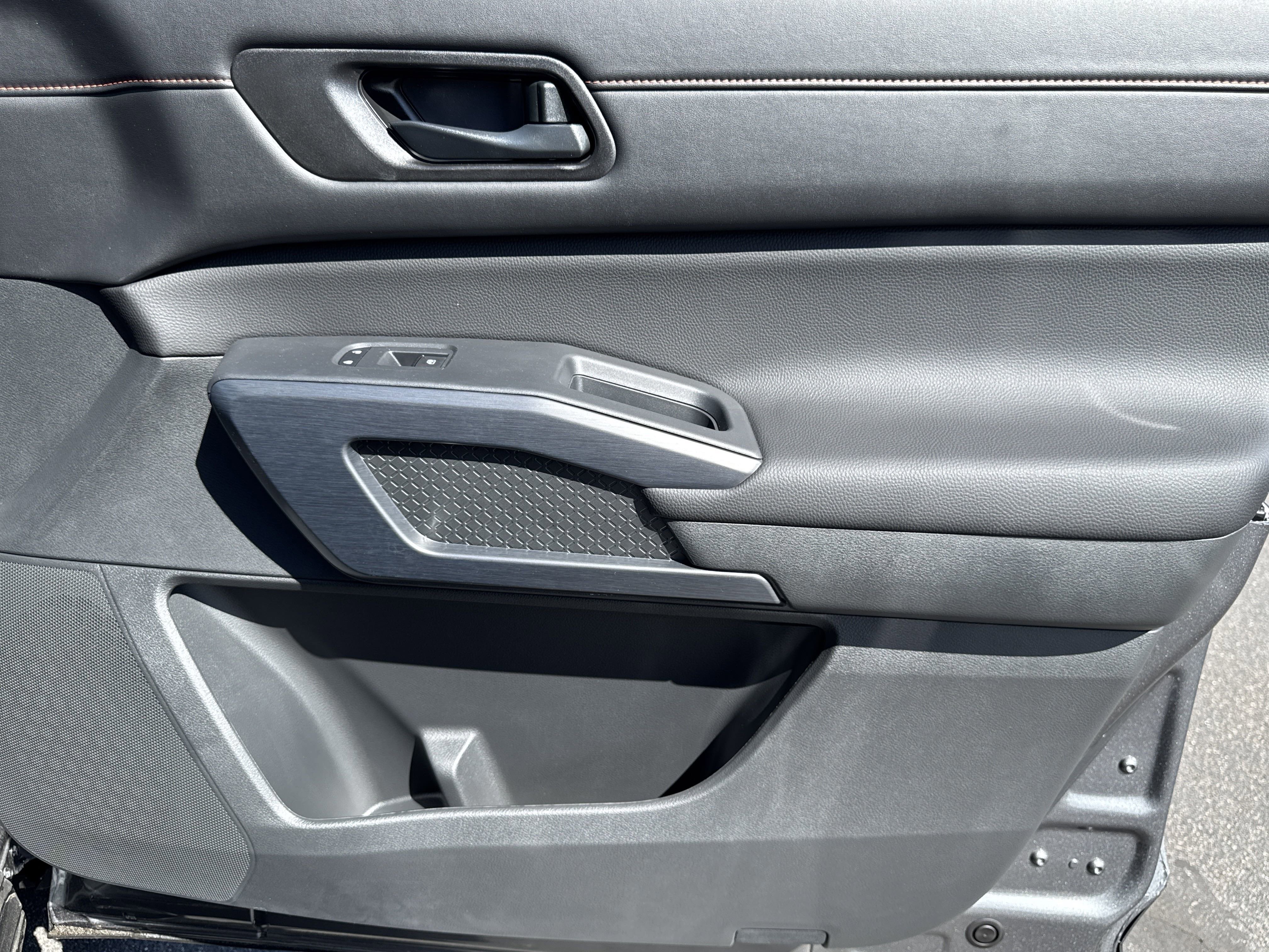 New 2025 Nissan Pathfinder Rock Creek image 18