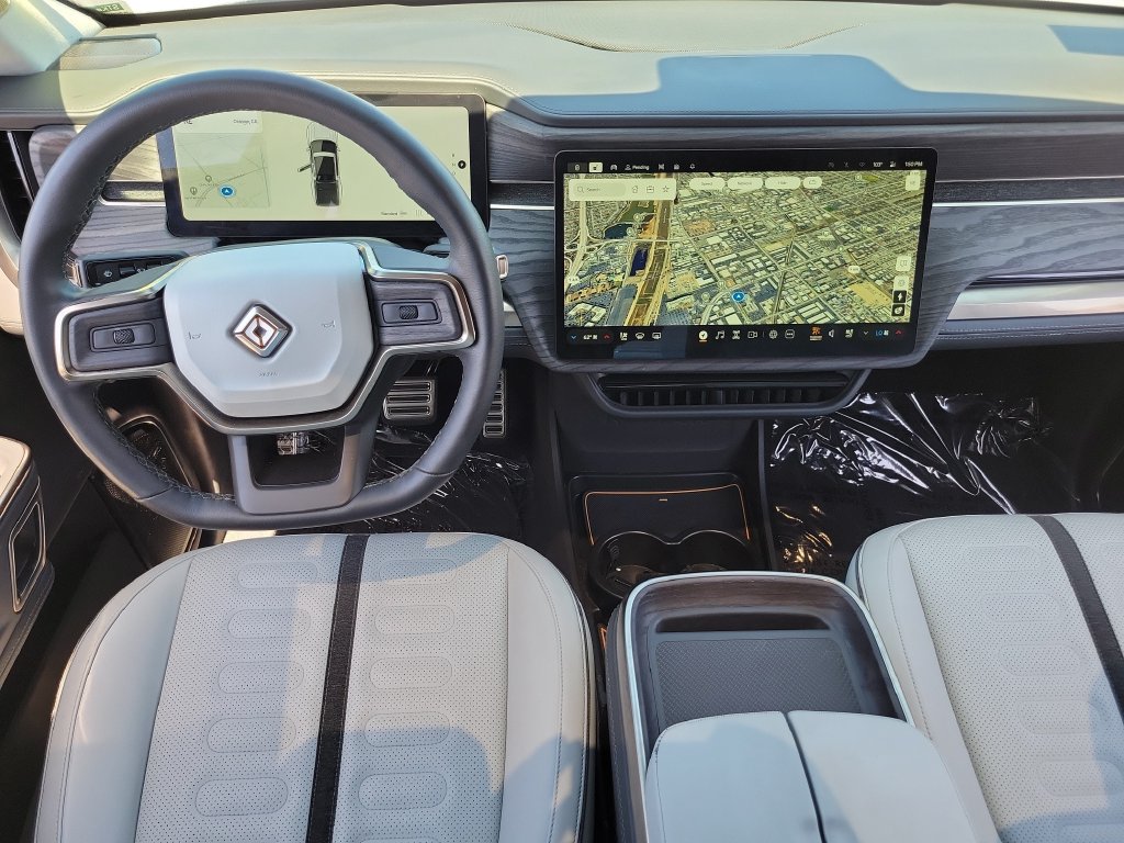 Used 2024 Rivian R1T Adventure Dual AWD/4WD image 4