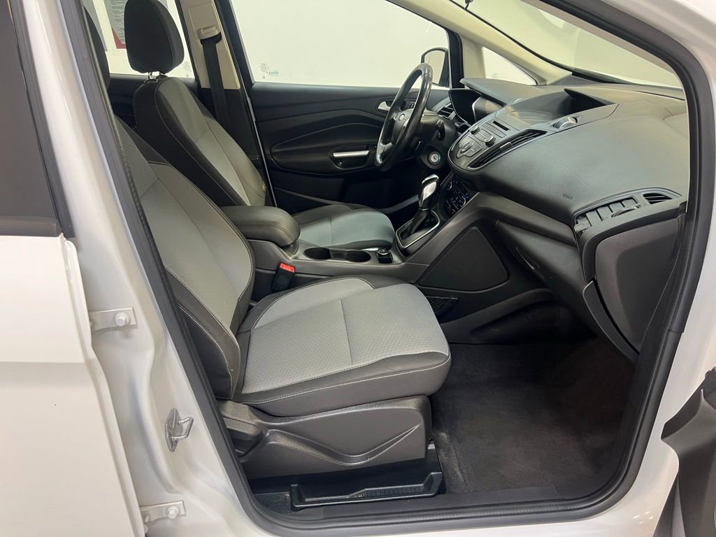 Used 2017 Ford C-MAX SE image 29