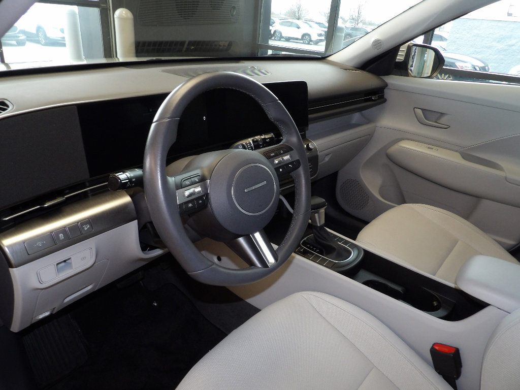 Used 2024 Hyundai Kona SEL AWD/4WD image 24
