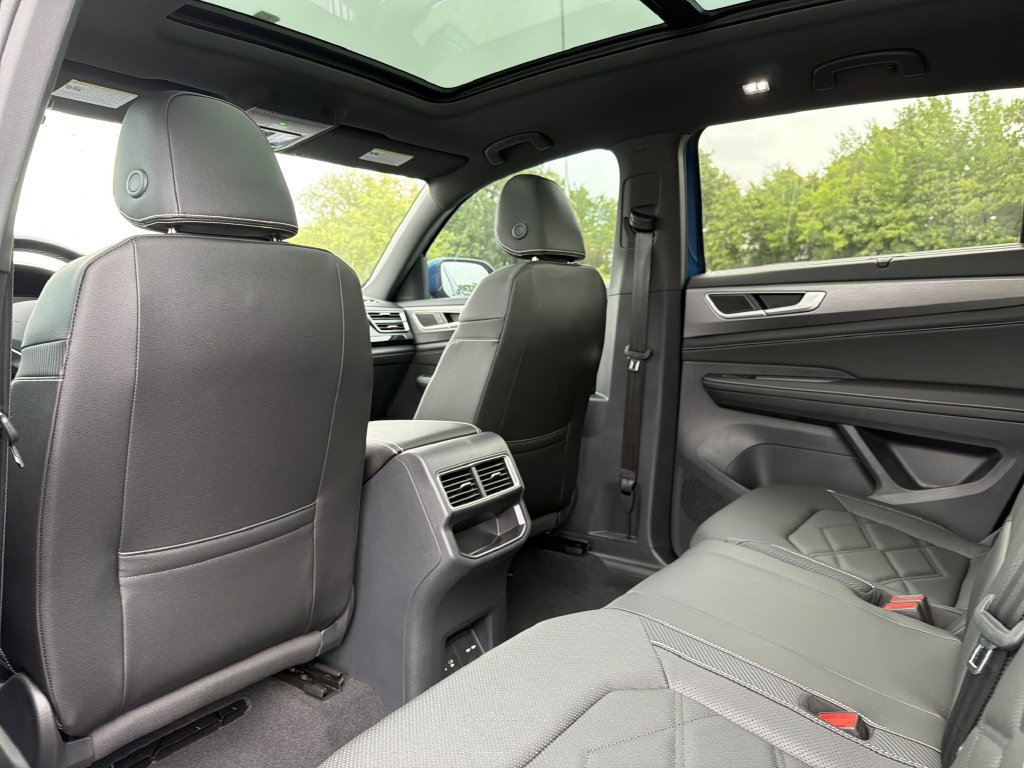 New 2025 Volkswagen Atlas Cross Sport SE FWD image 11