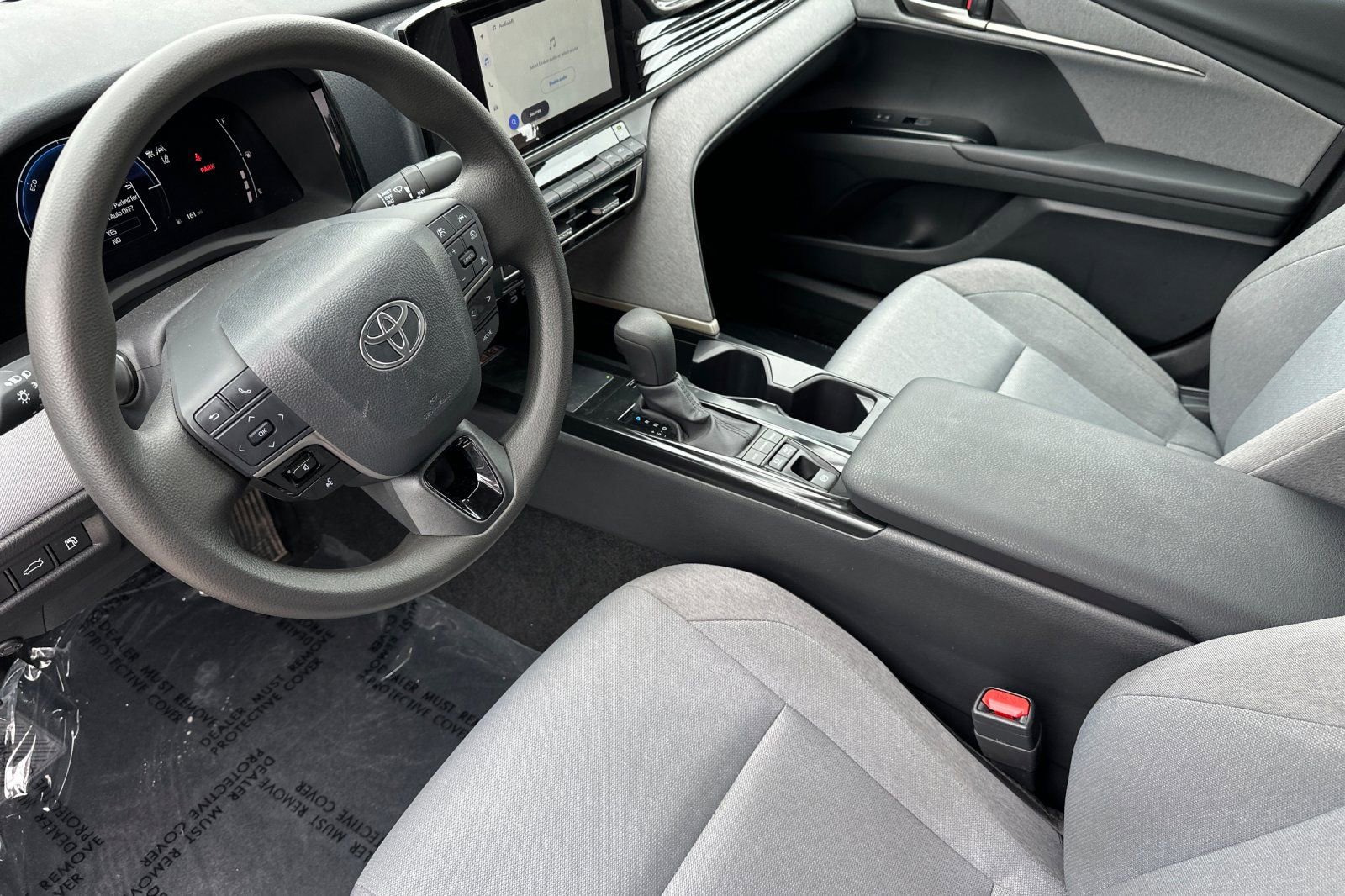 Used 2025 Toyota Camry LE image 10
