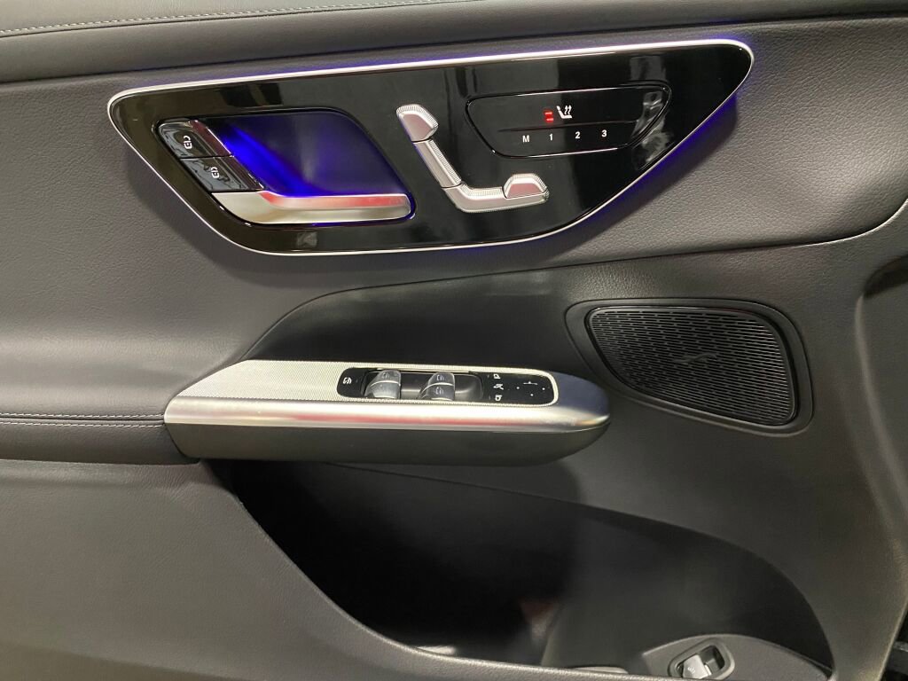 New 2026 Mercedes-Benz GLC 300 GLC 300 image 10