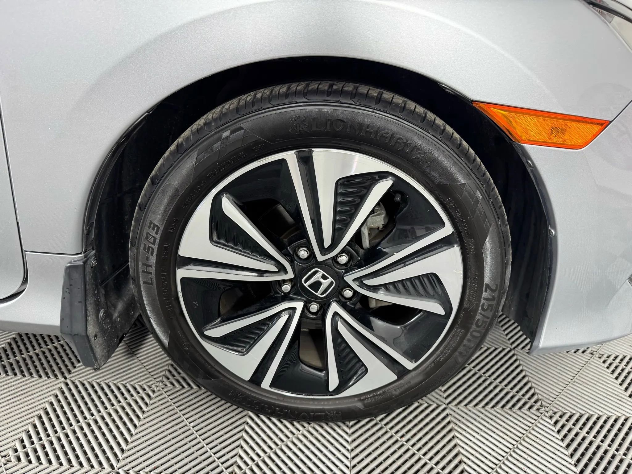 Used 2018 Honda Civic EX-T image 38