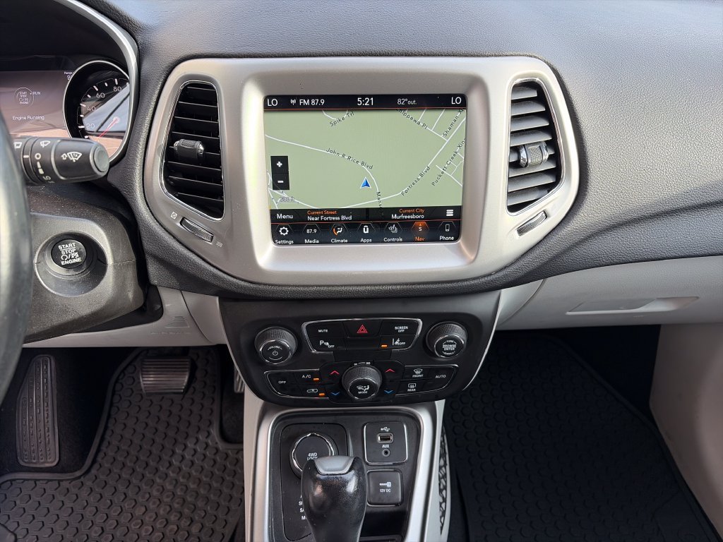 Used 2018 Jeep Compass Latitude w/ Popular Equipment Group AWD/4WD image 31