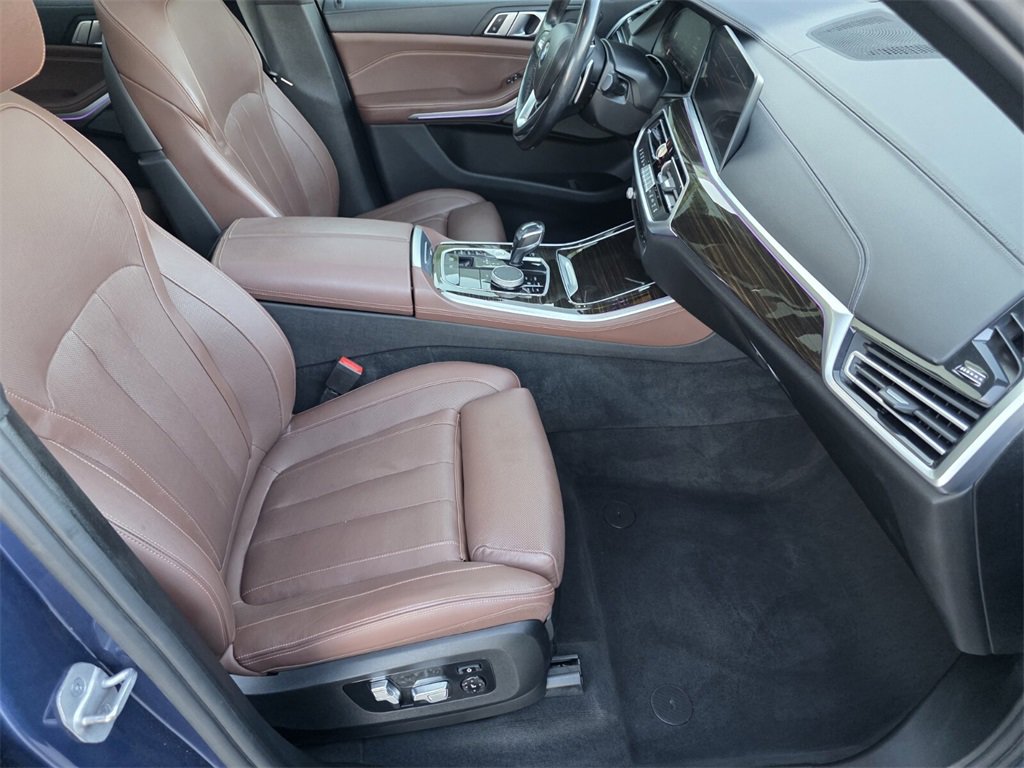 Used 2021 BMW X5 xDrive40i w/ Premium Package image 32