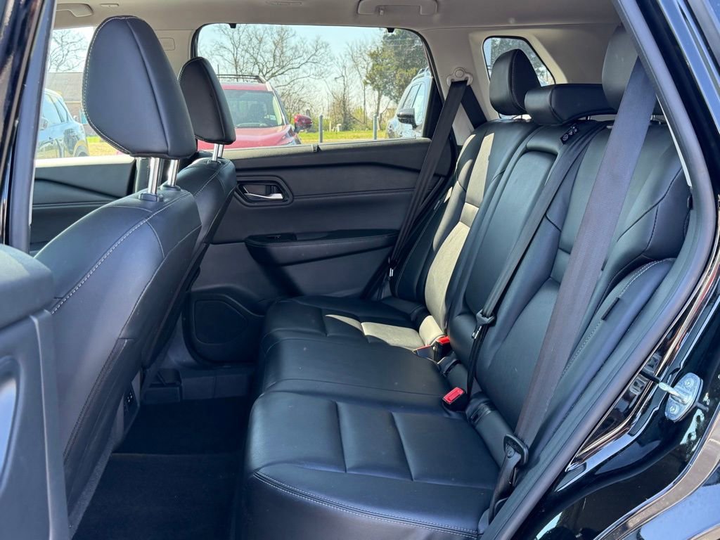 Used 2024 Nissan Rogue SL w/ SL Premium Package image 14