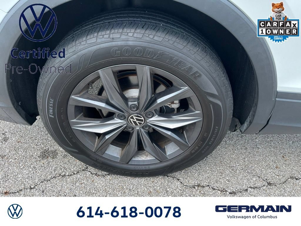 Used 2023 Volkswagen Tiguan SE w/ Panoramic Sunroof Package AWD/4WD image 14