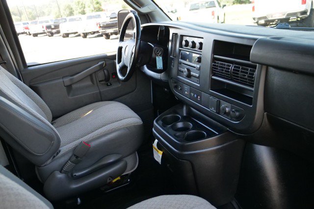 Used 2021 Chevrolet Express 3500 w/ Power Convenience Package RWD image 31