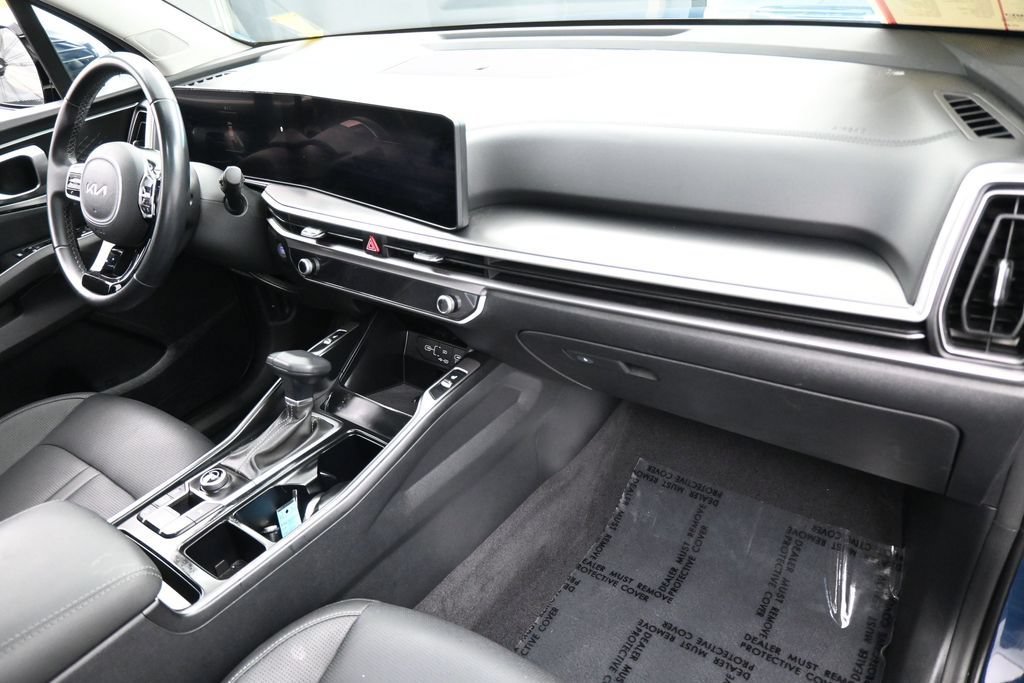 Used 2025 Kia Sorento S w/ Panoramic Sunroof Package FWD image 42