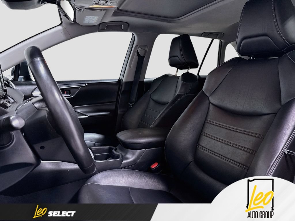 Used 2020 Toyota RAV4 XLE Premium AWD/4WD image 23