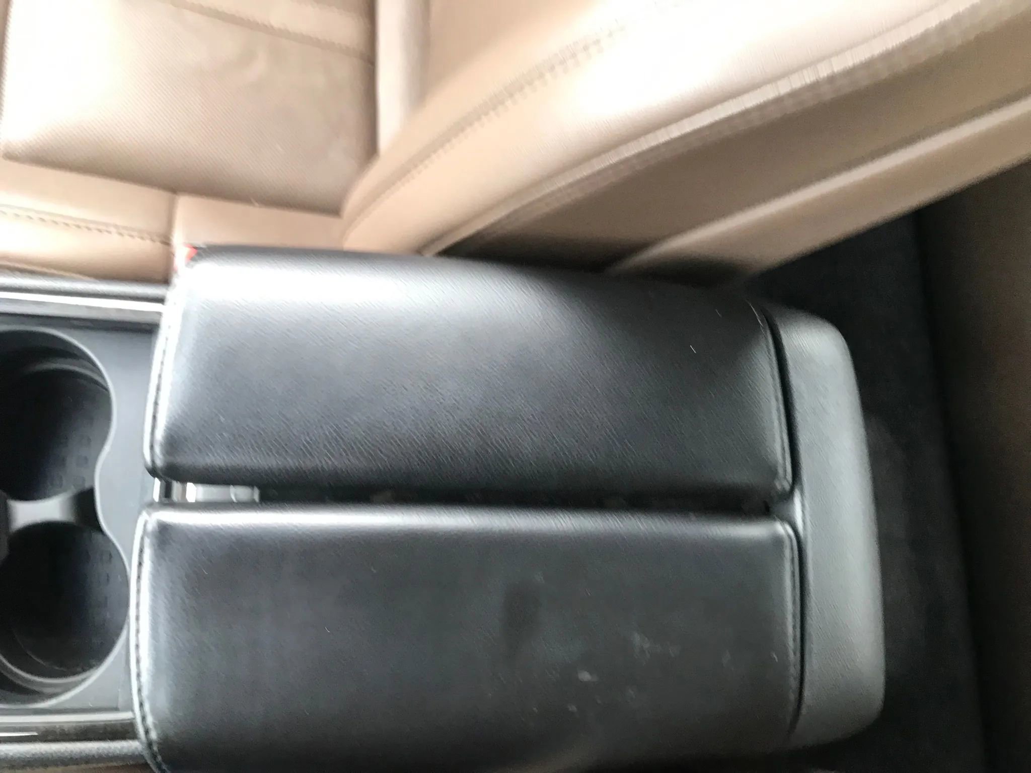 Used 2014 Lincoln MKS Sedan 4D w/ Equipment Group 101A image 33