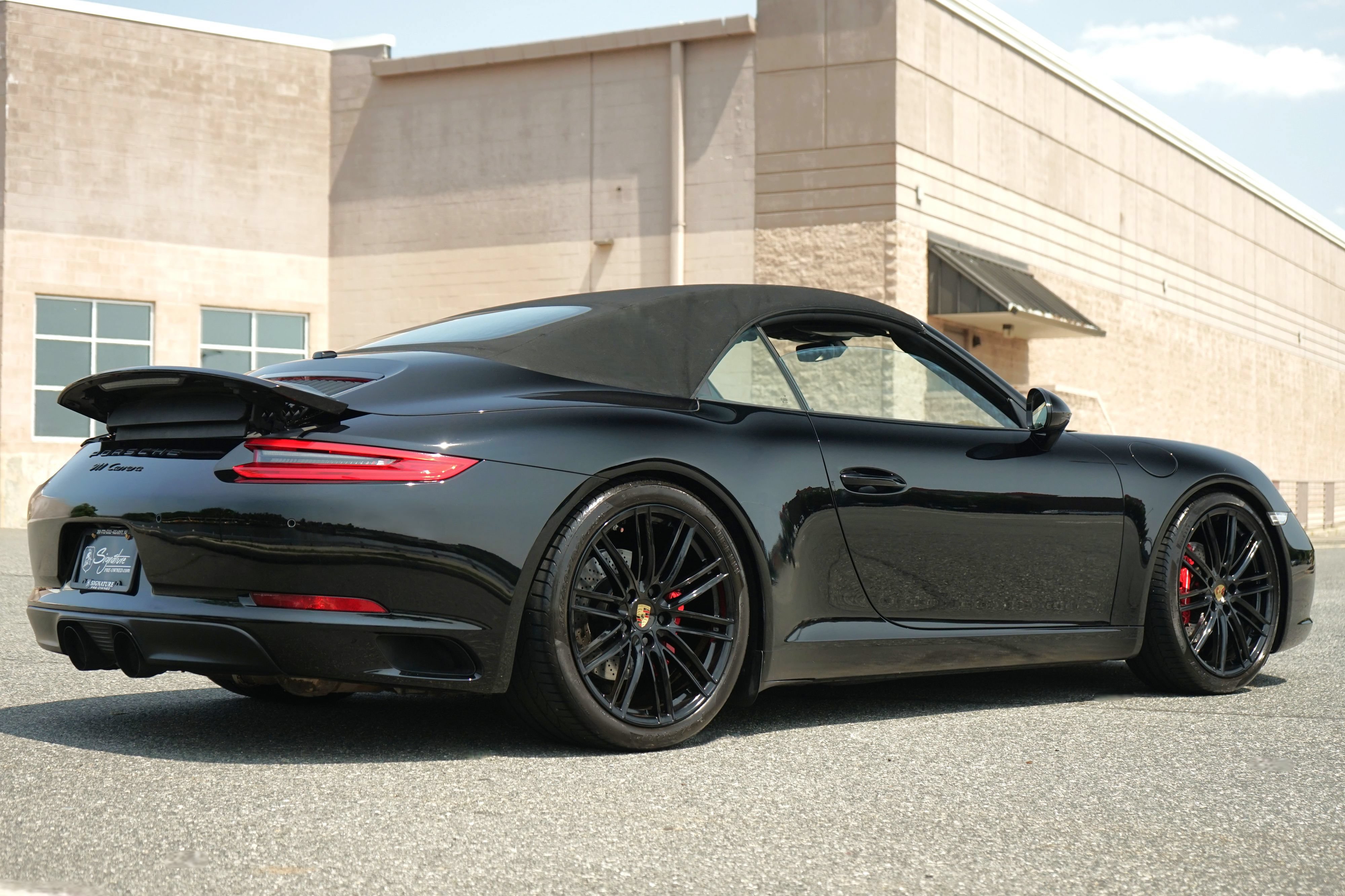 Used 2017 Porsche 911 Carrera RWD image 7