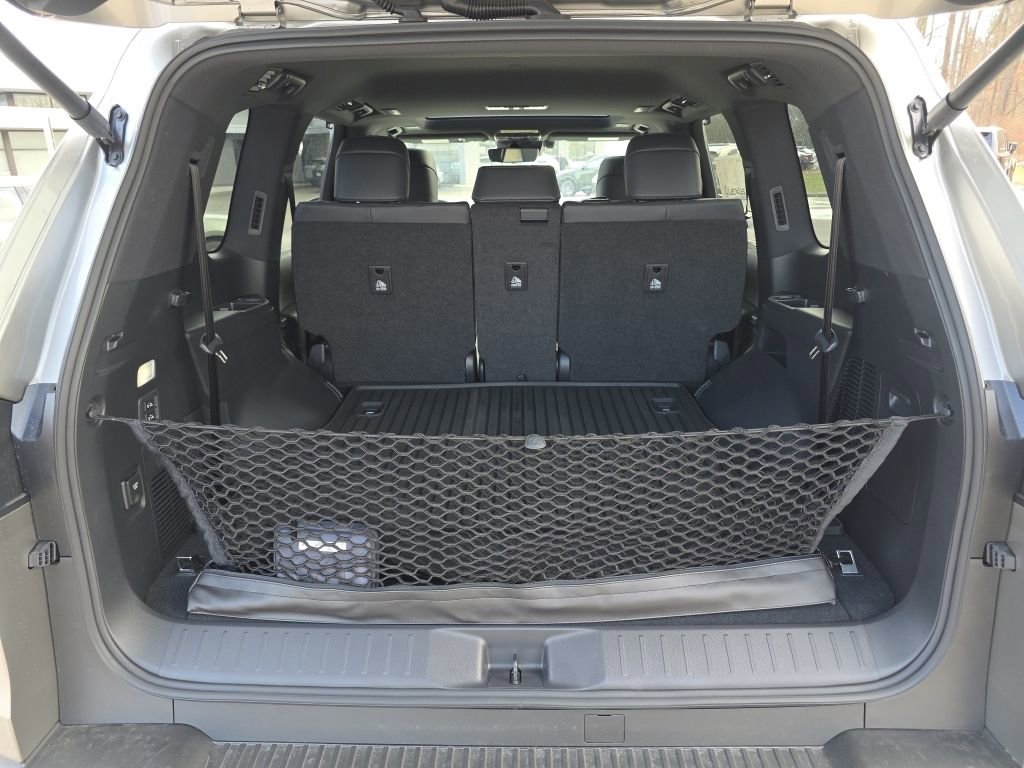New 2025 Lexus LX 600 4WD w/ Interior Upgrade Package image 7
