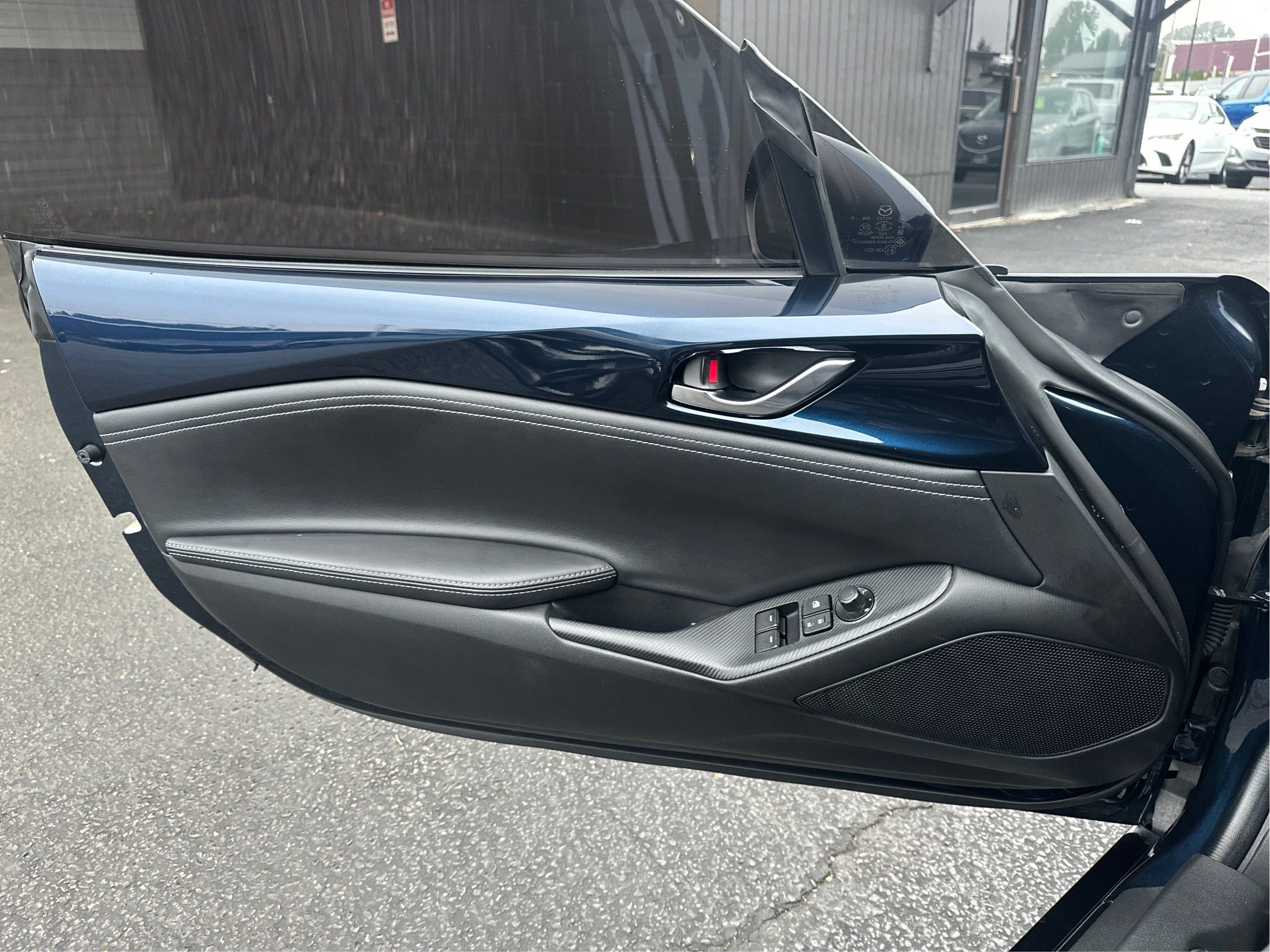 Used 2021 MAZDA MX-5 Miata RF Grand Touring RWD image 19