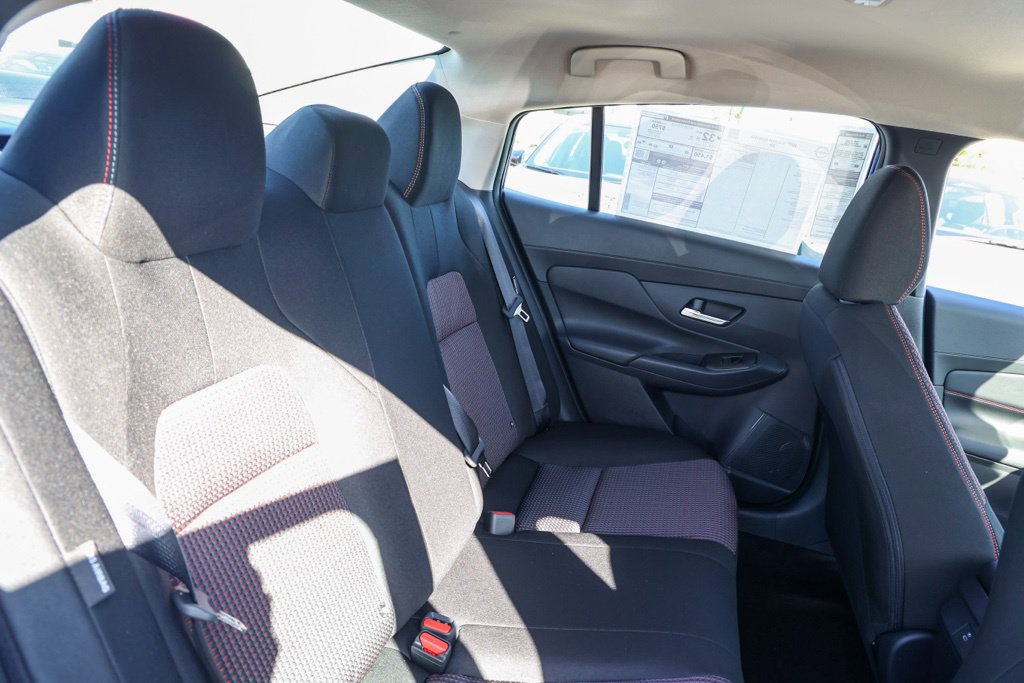 New 2027 Nissan Sentra SR FWD image 18