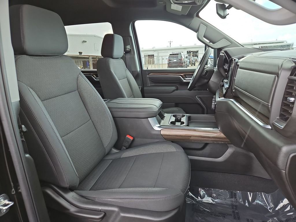 Certified 2026 Chevrolet Silverado 2500 LT w/ Convenience Package image 33