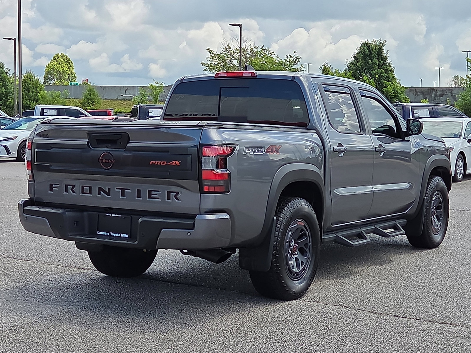 Used 2025 Nissan Frontier PRO-4X AWD/4WD image 5